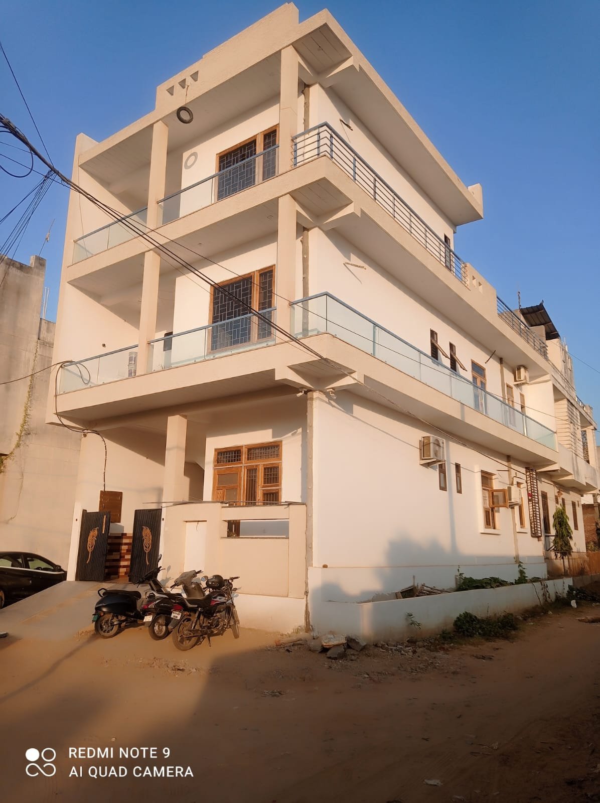 कमरे में टाइल फिटिंग